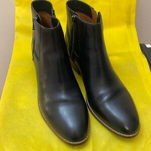 Womens Coach boots, never worn size 9 ,